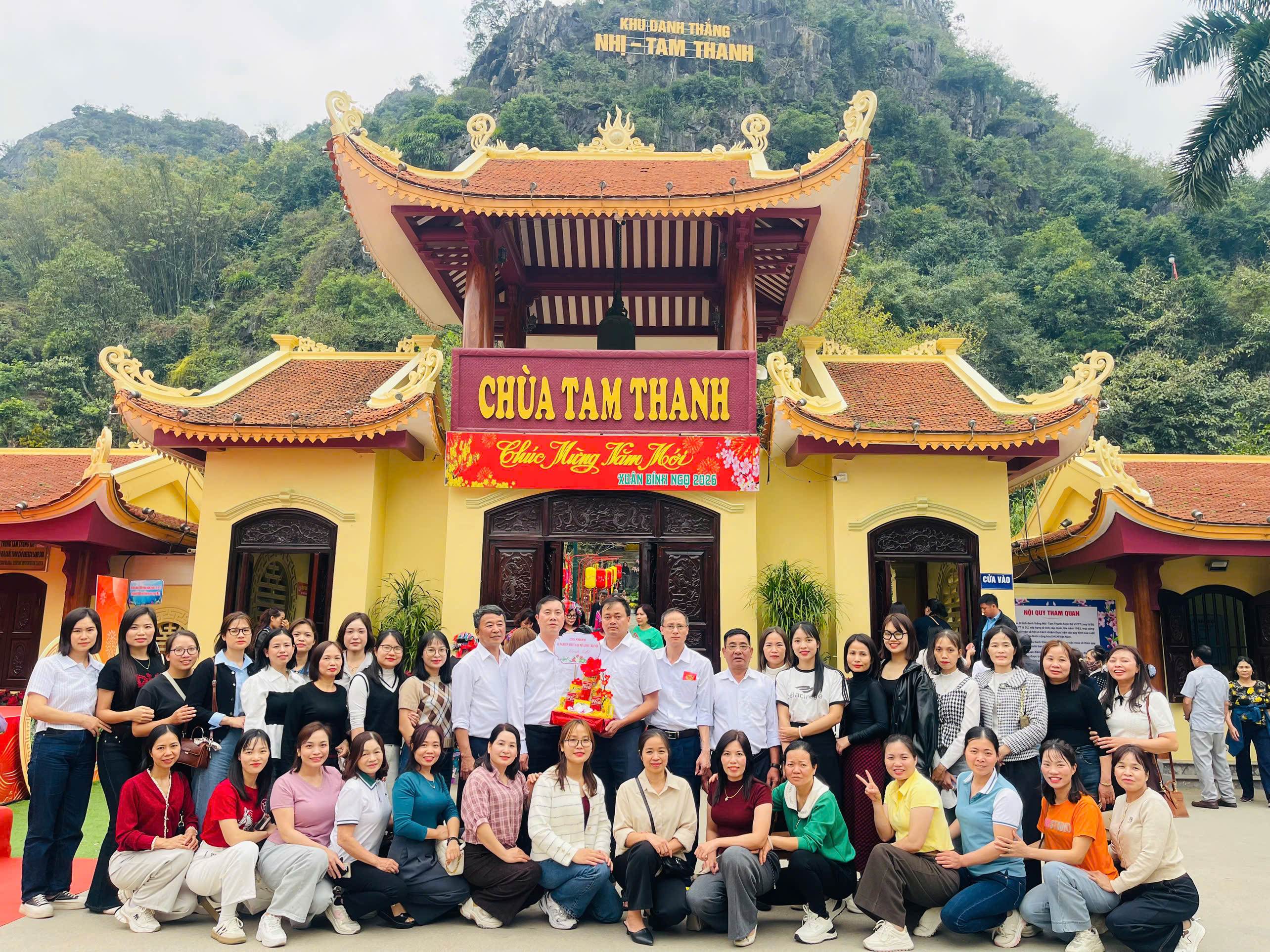 m&Ecirc; LI NH 3.jpg